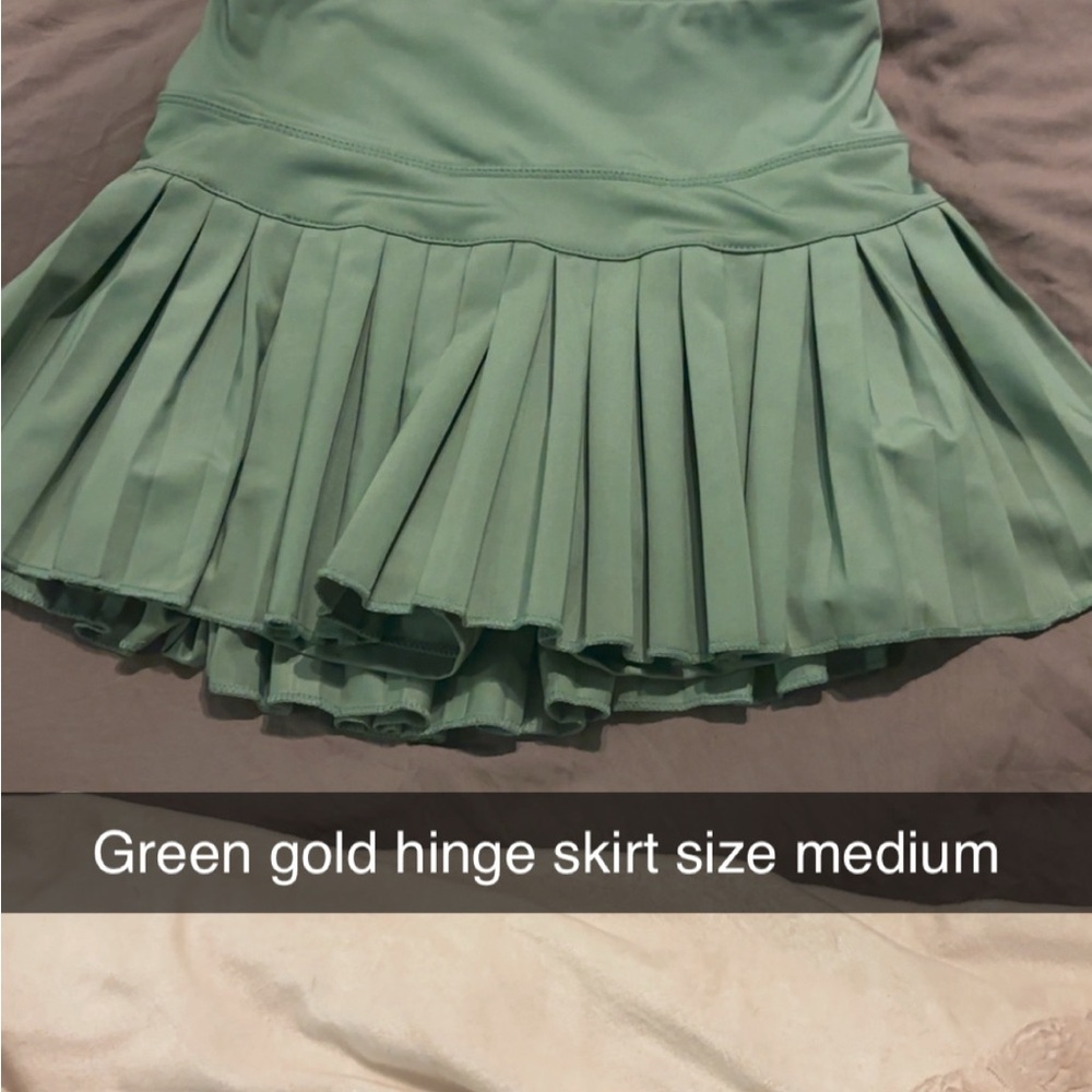 Hinge Women's Green Pleated Skater Skirt